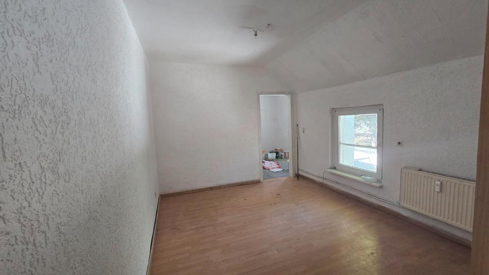 Etagenwohnung Duisburg Duisburg-Mitte - 2 Zimmer, 90 m&sup2;, 600&euro; | Angebot:26351664