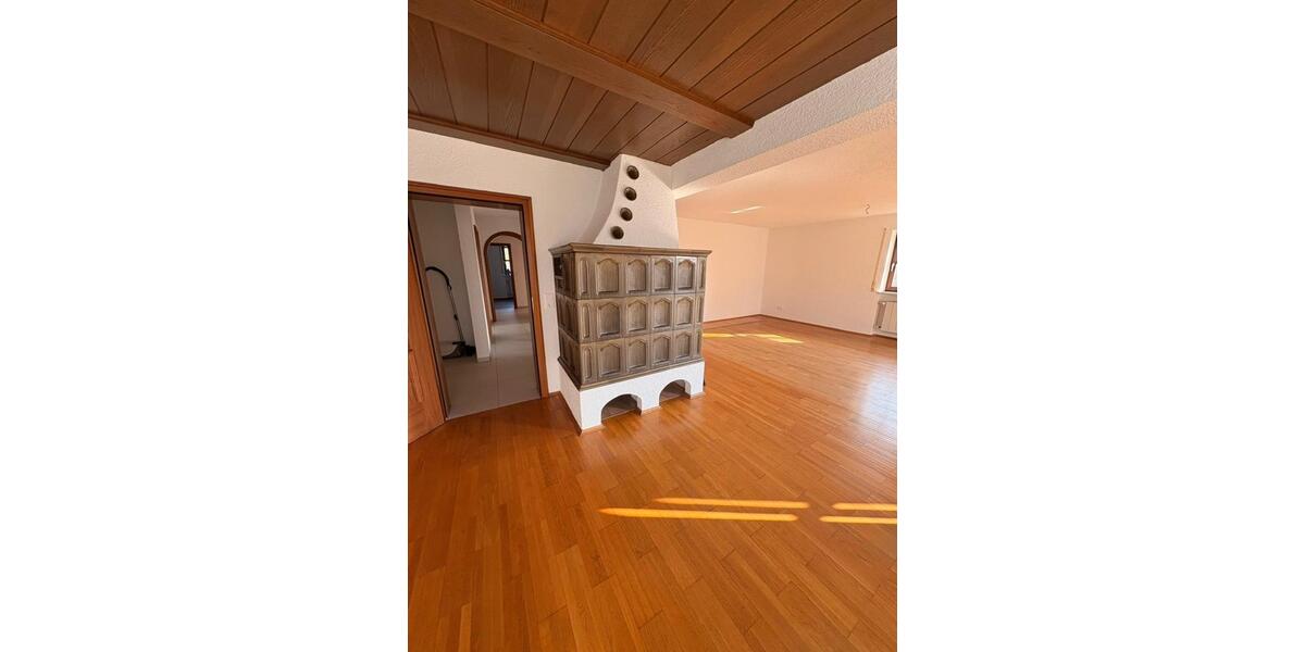 Terrassenwohnung Vilshofen an der Donau - 4 Zimmer, 125 m&sup2;, 2.000&euro; | Angebot:25898245