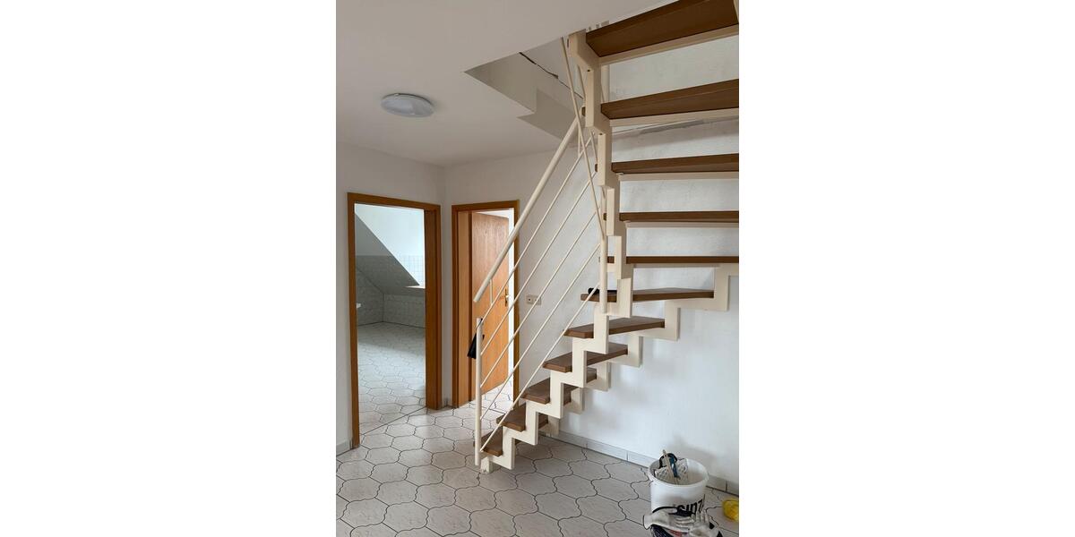 Etagenwohnung Bergen - 5 Zimmer, 103 m&sup2;, 1.020&euro; | Angebot:24766382