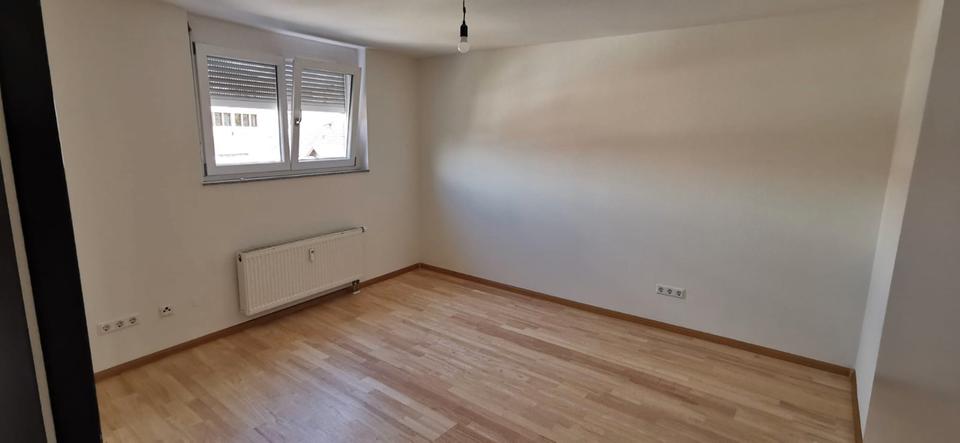 Etagenwohnung Lörrach - 4 Zimmer, 144 m&sup2;, 1.950&euro; | Angebot:26577763