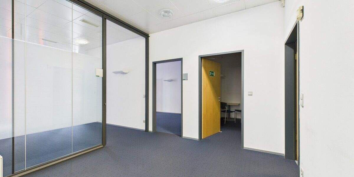Gewerbeobjekt Regensburg / Prüfening Westenviertel - 8 Zimmer, 199 m&sup2;, 4.700&euro; | Angebot:25704935