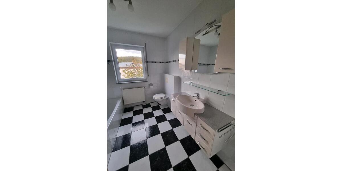 Etagenwohnung Reichelsheim (Odenwald) - 4 Zimmer, 100 m&sup2;, 1.150&euro; | Angebot:24641810