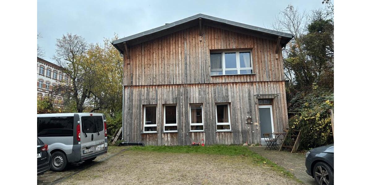 Etagenwohnung Eberswalde - 4 Zimmer, 120 m&sup2;, 1.300&euro; | Angebot:25646531