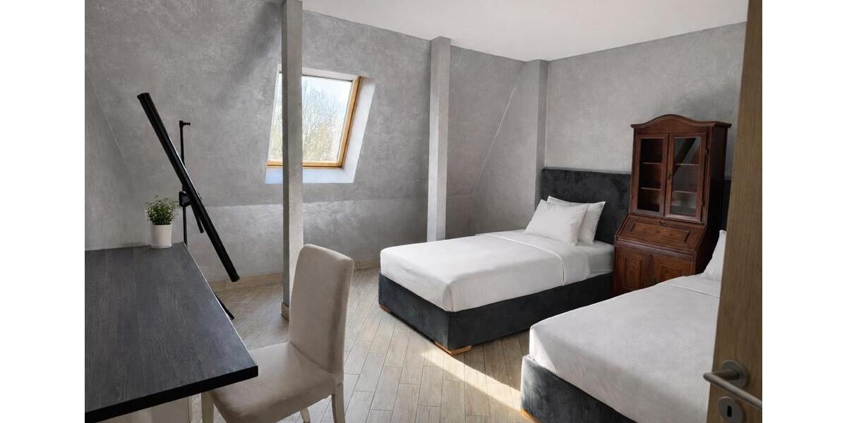Dachgeschoßwohnung Plauen Altstadt - 5 Zimmer, 130 m&sup2;, 1.000&euro; | Angebot:26405227