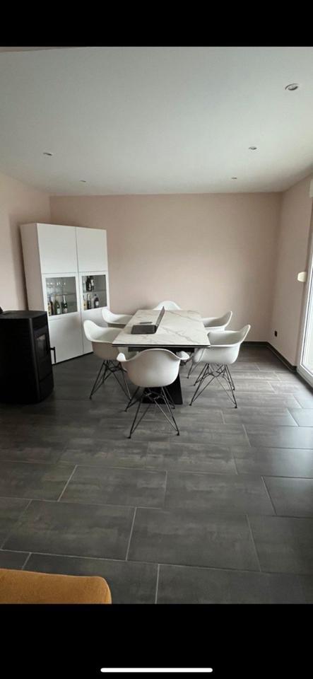 Helle 3-Zimmer-Wohnung mit Pelletofen, Balkon & tollen Ausblick