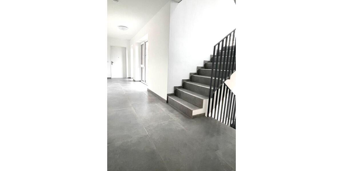 Etagenwohnung Lingen (Ems) - 2 Zimmer, 77 m&sup2;, 968&euro; | Angebot:24829273