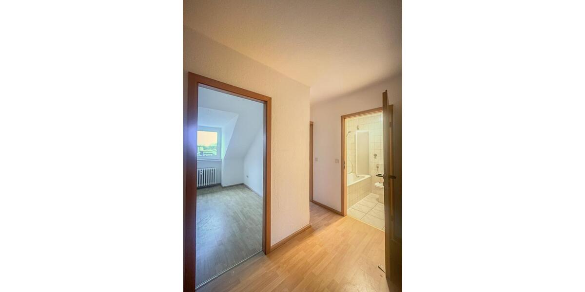 Dachgeschoßwohnung Oberhausen Osterfeld - 3 Zimmer, 63 m&sup2;, 567&euro; | Angebot:24487658