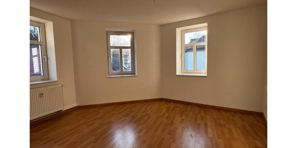 Dachgeschoßwohnung Döbeln - 3 Zimmer, 64 m&sup2;, 390&euro; | Angebot:25974081