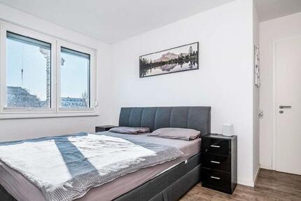 Wohnung Schönefeld - 3 Zimmer, 80 m&sup2;, 1.750&euro; | Angebot:26460015