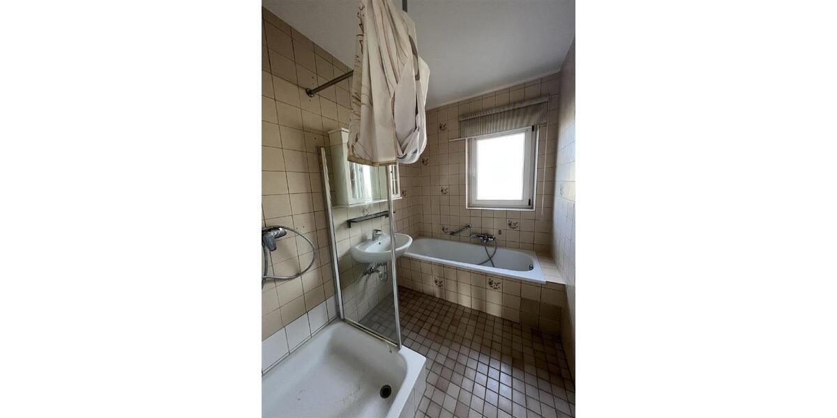 Etagenwohnung Singen (Hohentwiel) - 4 Zimmer, 91 m&sup2;, 850&euro; | Angebot:26148200