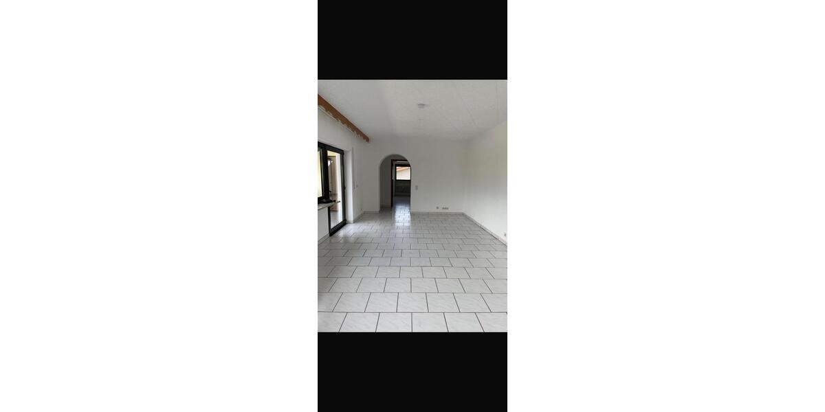 Etagenwohnung Heusweiler - 4 Zimmer, 111 m&sup2;, 900&euro; | Angebot:24484294