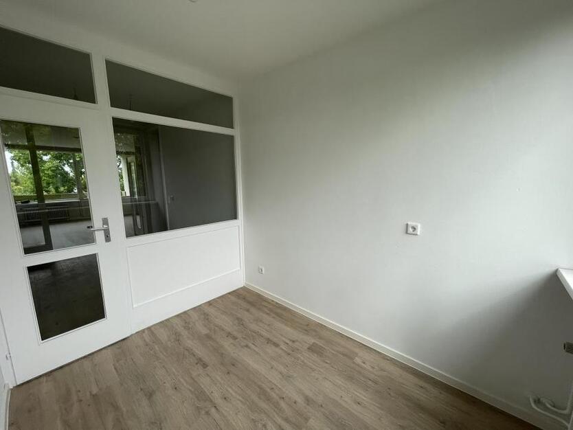 **FRISCH RENOVIERTE 3-ZIMMERWOHNUNG MIT BALKON** zimmer