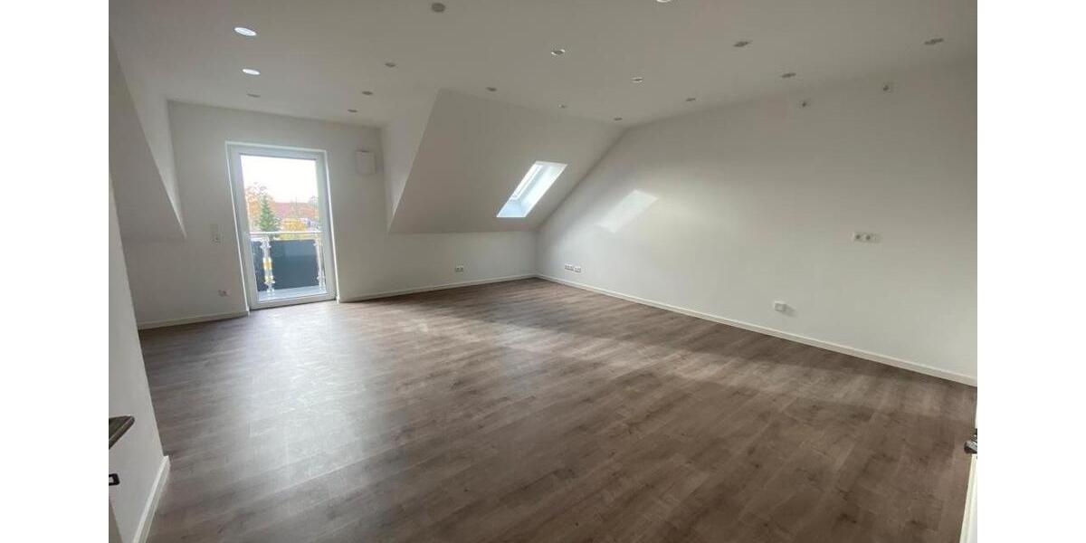 Etagenwohnung Zetel - 3 Zimmer, 73 m&sup2;, 850&euro; | Angebot:26002102