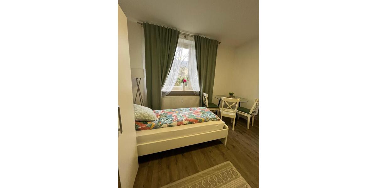 Etagenwohnung Essen Stadtbezirk III - 1 Zimmer, 35 m&sup2;, 900&euro; | Angebot:26615605