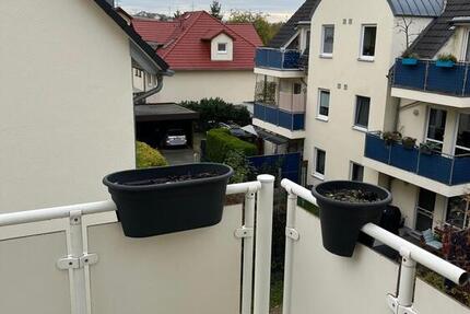 Helle 3,5-Zimmer-Galeriewohnung in Mockritz mit Balkon ( EBK + weitere Möbel können erworben werden) 2.5 zimmer