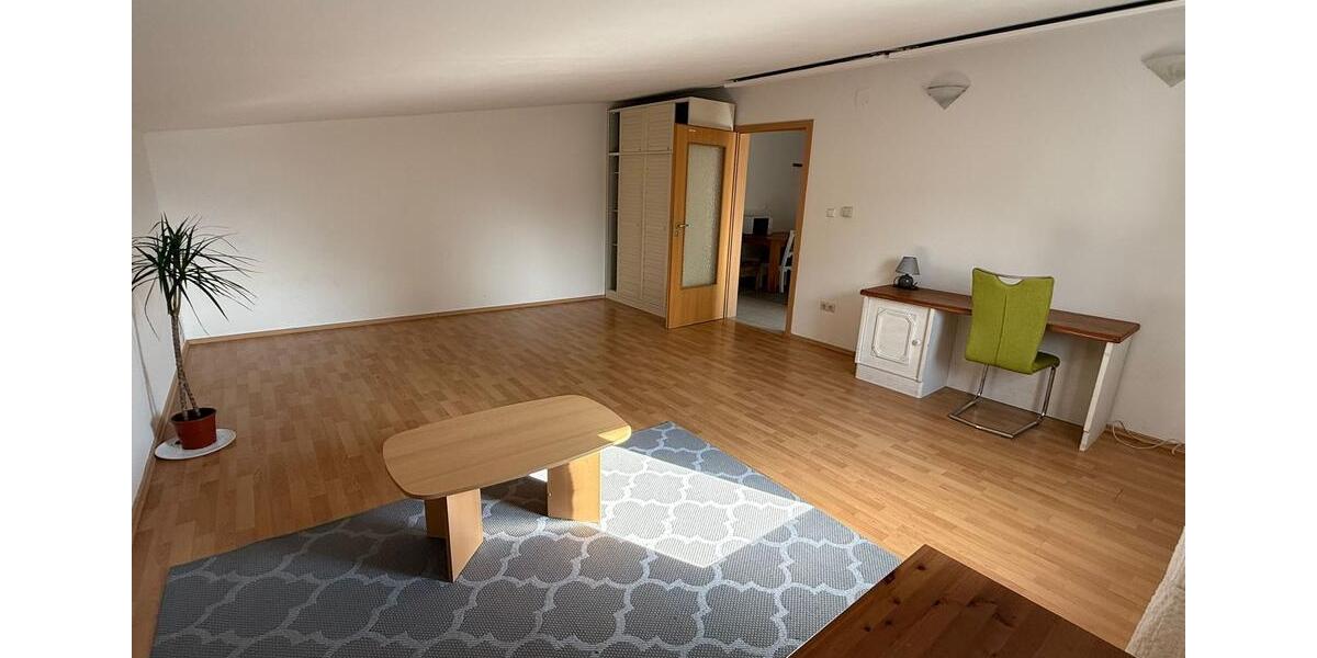 Etagenwohnung Weiherhammer - 4 Zimmer, 120 m&sup2;, 1.100&euro; | Angebot:25350113