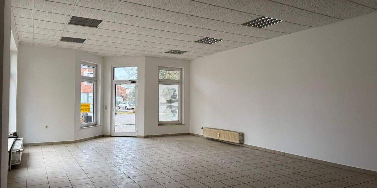 Gewerbeobjekt Eggesin - 2 Zimmer, 408&euro; | Angebot:25778485