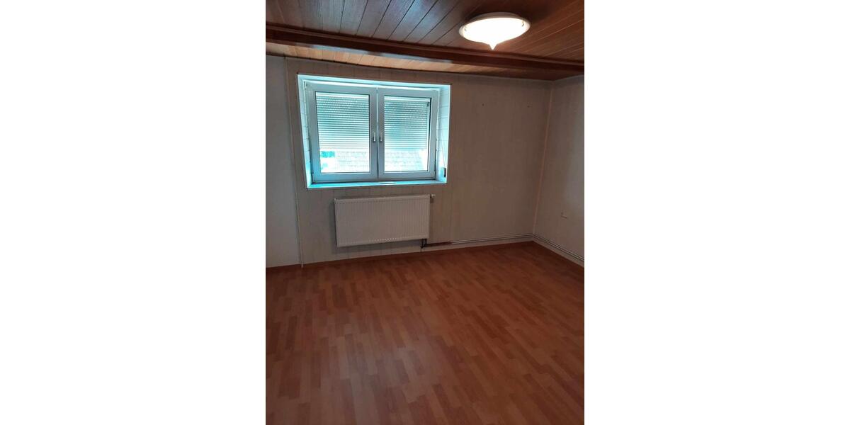 Erdgeschoßwohnung Neresheim - 3 Zimmer, 94 m&sup2;, 950&euro; | Angebot:25085421