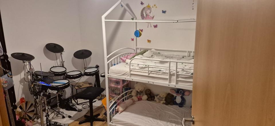 Etagenwohnung Remagen - 3 Zimmer, 100 m&sup2;, 1.250&euro; | Angebot:24457506