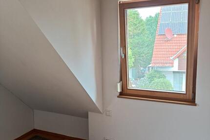 ZIMMER MIT ÜBERWIEGENDER ALLEINNUTZUNG EINER DOPPELHAUSHÄLFTE 1 zimmer