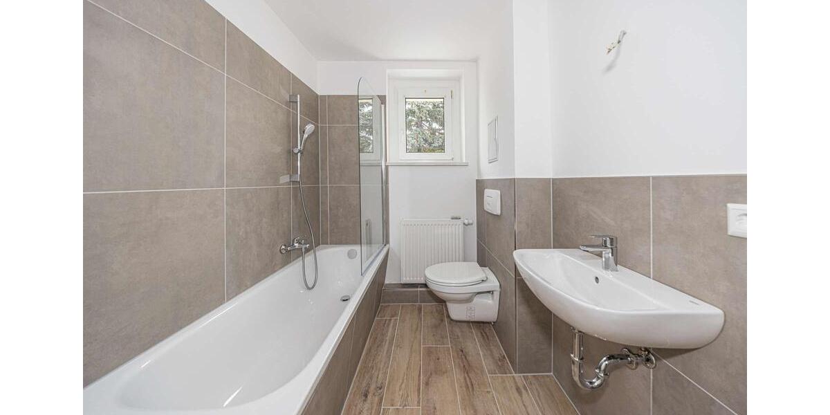 Etagenwohnung Borna - 4 Zimmer, 70 m&sup2;, 620&euro; | Angebot:26545942