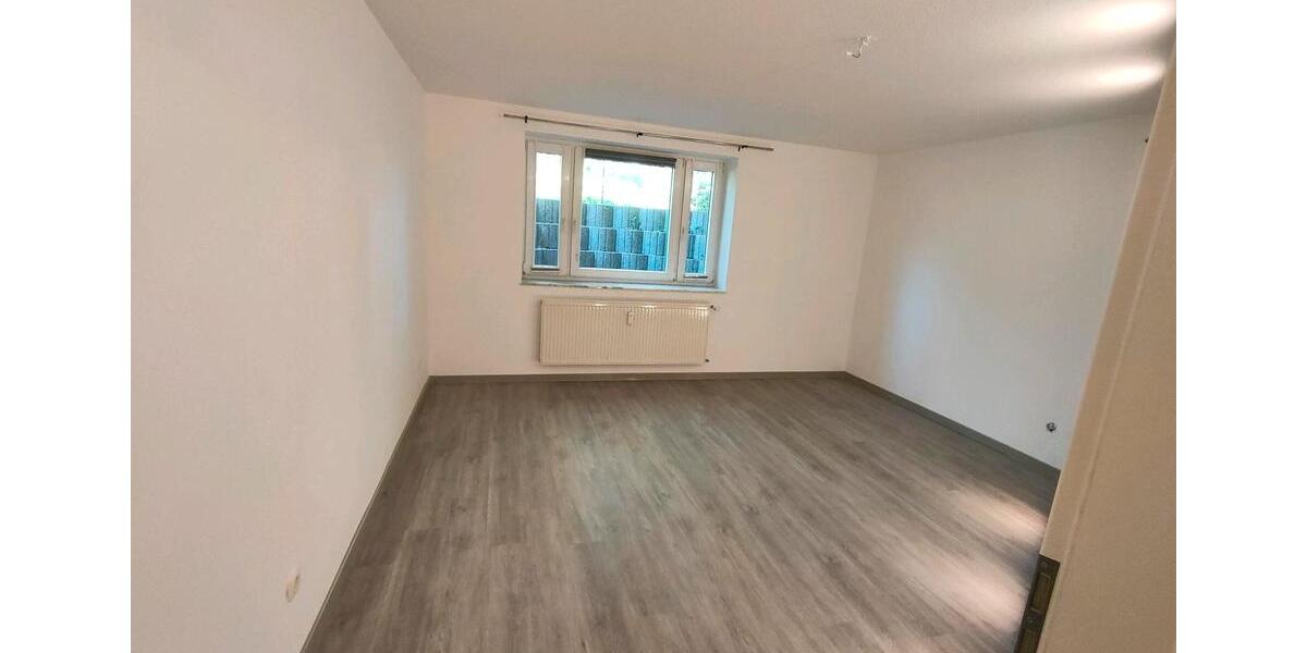 Etagenwohnung Wittstock/Dosse Dosse - 3 Zimmer, 98 m&sup2;, 1.000&euro; | Angebot:26097500