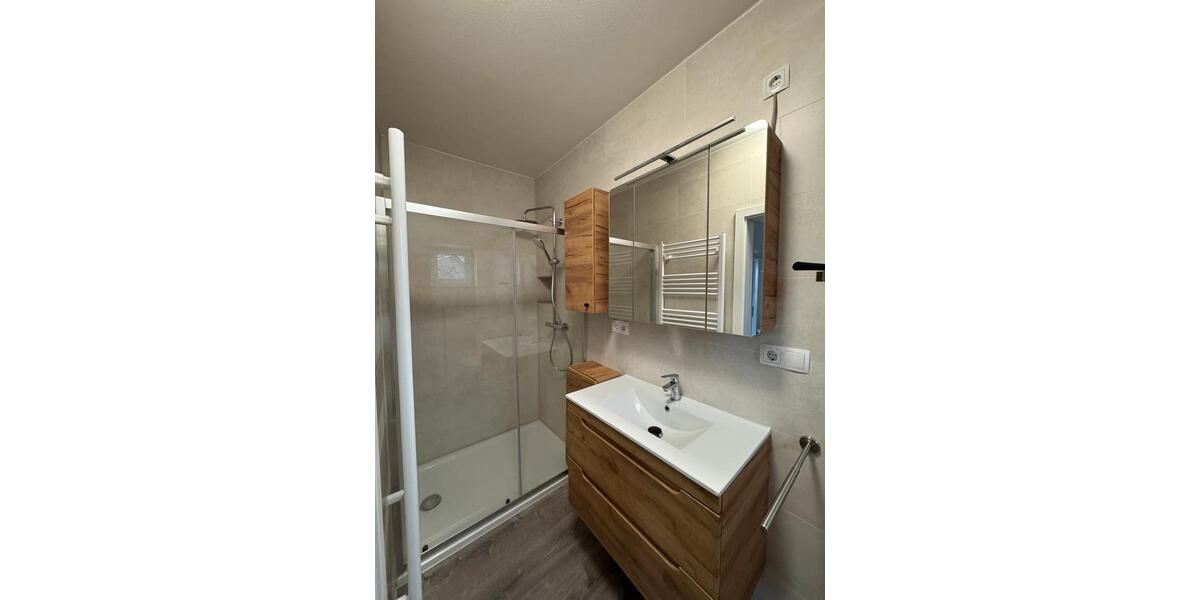 Etagenwohnung Windeck - 2 Zimmer, 55 m&sup2;, 650&euro; | Angebot:26568382