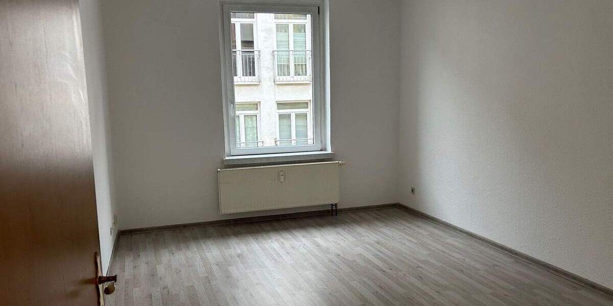 Etagenwohnung Halle (Saale) Giebichenstein - 4 Zimmer, 77 m&sup2;, 590&euro; | Angebot:26672530