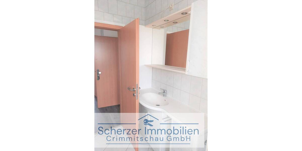 Etagenwohnung Glauchau - 4 Zimmer, 81 m&sup2;, 430&euro; | Angebot:26389569