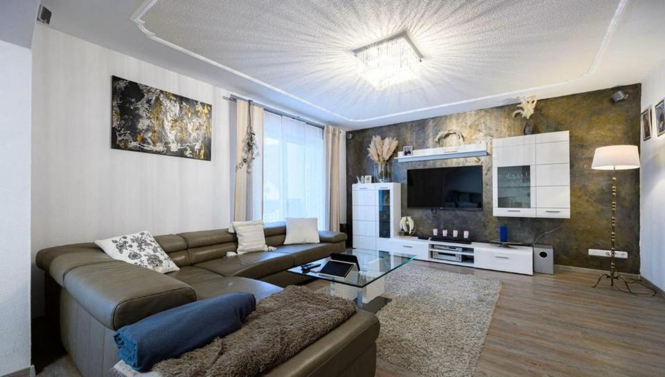 Helle und Großzügige 5,5-Zimmer-Wohnung in NeustadtDonau, Mauern