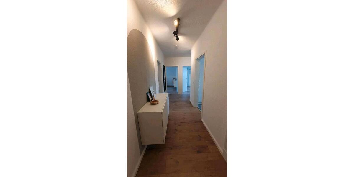 Hochparterre Eisenach - 4 Zimmer, 80 m&sup2;, 595&euro; | Angebot:26004803