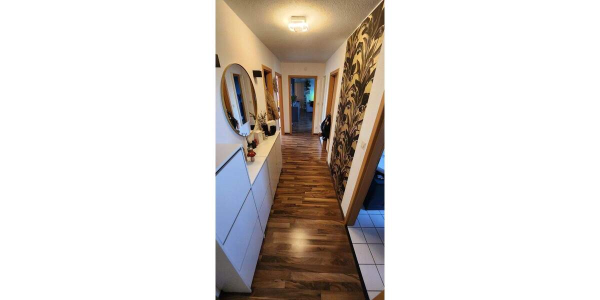 Etagenwohnung Böhlen - 4 Zimmer, 78 m&sup2;, 645&euro; | Angebot:25692025