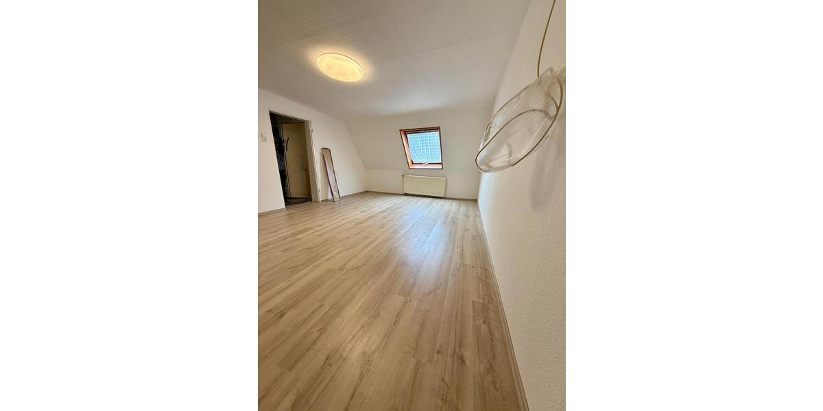 Dachgeschoßwohnung Rutesheim - 3 Zimmer, 65 m&sup2;, 1.150&euro; | Angebot:24842604