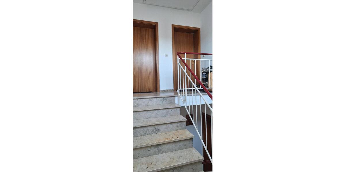Dachgeschoßwohnung Selb - 2.5 Zimmer, 66 m&sup2;, 480&euro; | Angebot:26476781