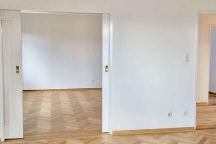 Wohnung Murnau am Staffelsee - 5.5 Zimmer, 150 m&sup2;, 2.200&euro; | Angebot:27222405