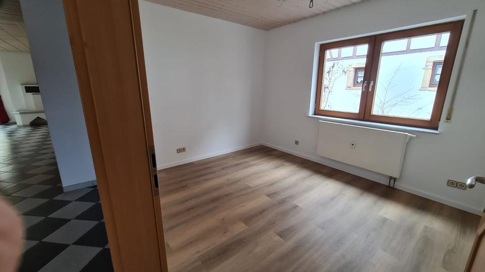 Erdgeschoßwohnung Unterensingen - 4 Zimmer, 108 m&sup2;, 1.250&euro; | Angebot:26012938