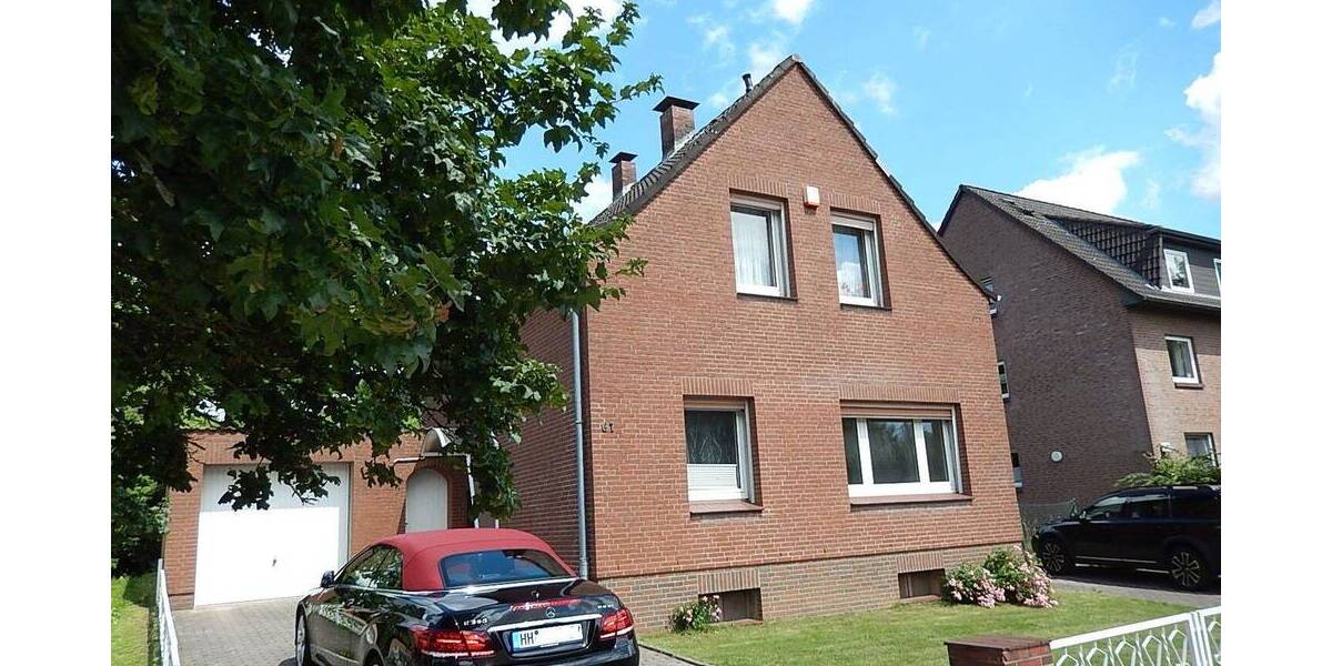 BAD OLDESLOE Ratzeburger Str. 2 Zi.-App.ca. 45m² über 2 Ebenen, separater Eingang, Pantry, Gäste-WC, PKW-Stellplatz,Garten 2 zimmer