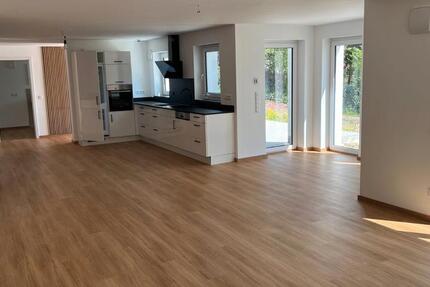 Wohnung Adelsdorf - 5 Zimmer, 123 m&sup2;, 1.600&euro; | Angebot:26464645