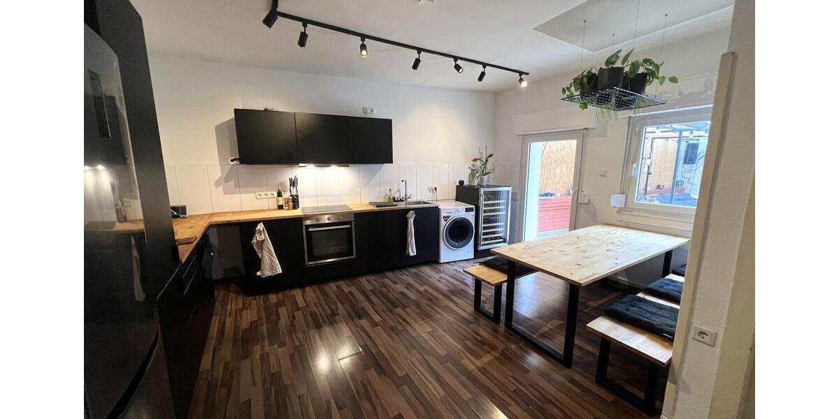 Etagenwohnung Weinheim - 3 Zimmer, 110 m&sup2;, 1.200&euro; | Angebot:24862531