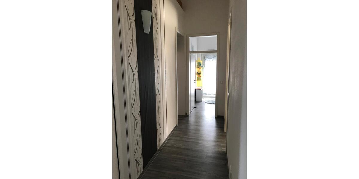 Dachgeschoßwohnung Leiblfing - 3 Zimmer, 83 m&sup2;, 750&euro; | Angebot:26676160