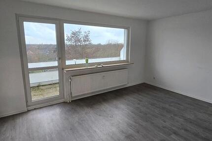 Renovierte 3.5 Zi Whg m Balkon 3 zimmer