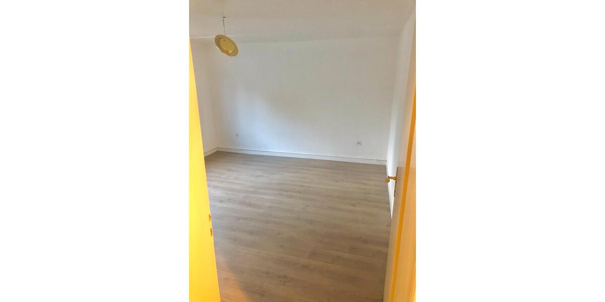 Erdgeschoßwohnung Holzminden - 3 Zimmer, 64 m&sup2;, 635&euro; | Angebot:24874706