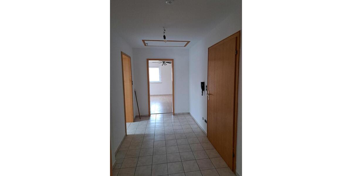 Dachgeschosswohnung im Ortskern von Neuhof 2 zimmer