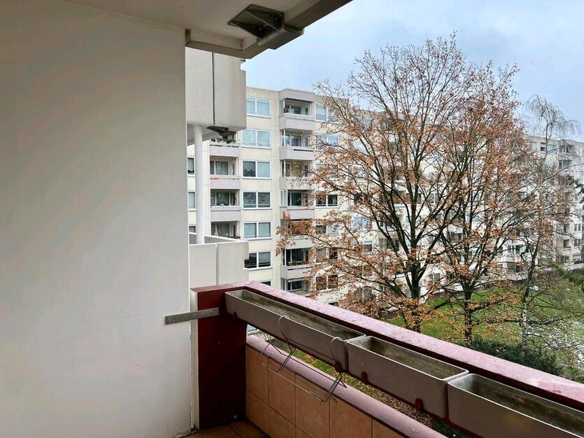 Zimmer in Laatzen ab 01.12 frei zimmer