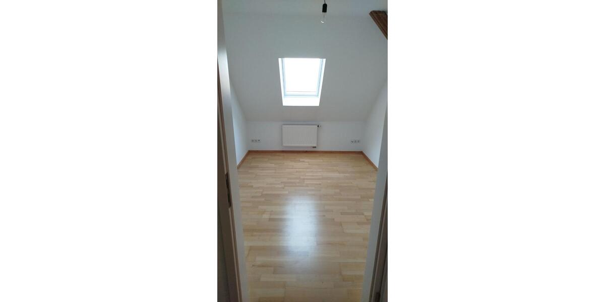 Dachgeschoßwohnung Nordhausen - 3 Zimmer, 88 m&sup2;, 654&euro; | Angebot:26617658