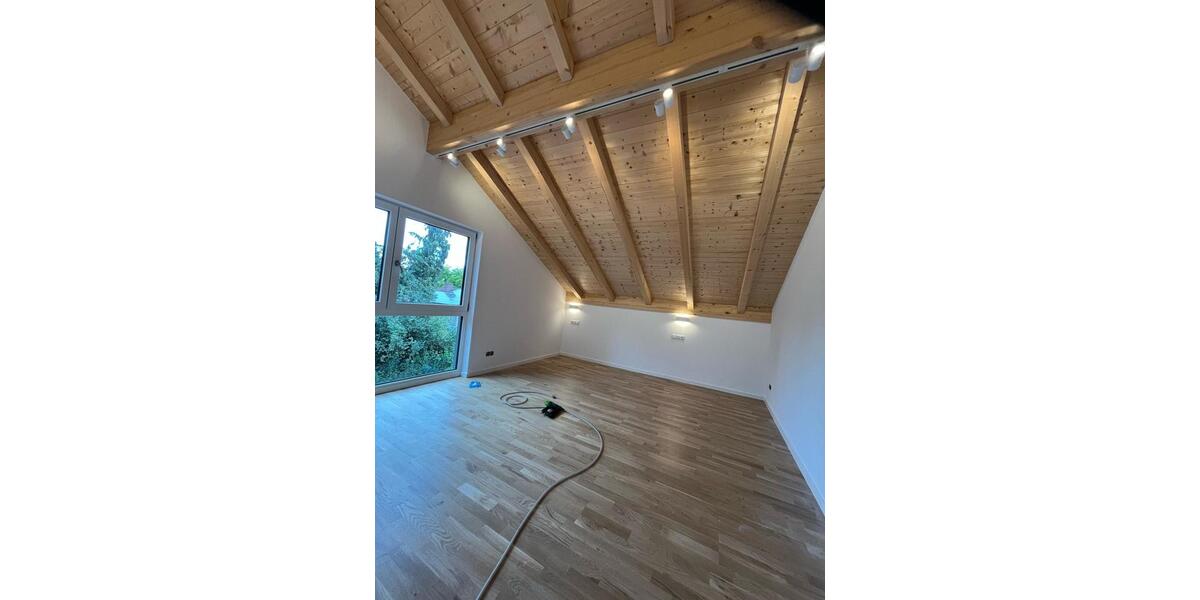 Penthouse Wohnung 110 m2+14m2 Dachterasse 2 zimmer