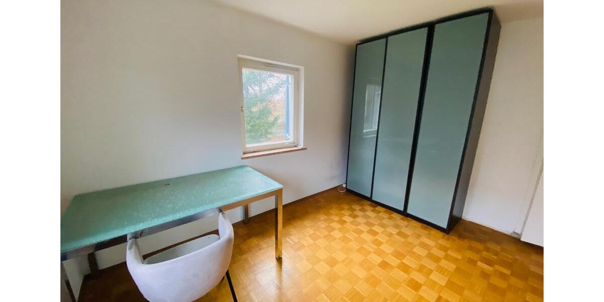 WG-Zimmer unbefristet, möbliliert, JobCenter möglich 110 zimmer