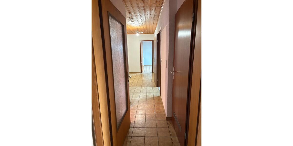 Dachgeschoßwohnung Wemding - 3 Zimmer, 65 m&sup2;, 700&euro; | Angebot:25932542