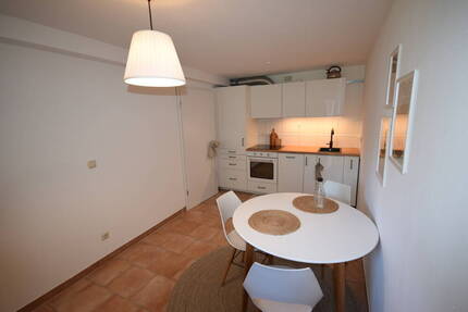 *Schnuckelige 1-Zimmer-Souterrain-Wohnung in Heidenau zu vermieten*