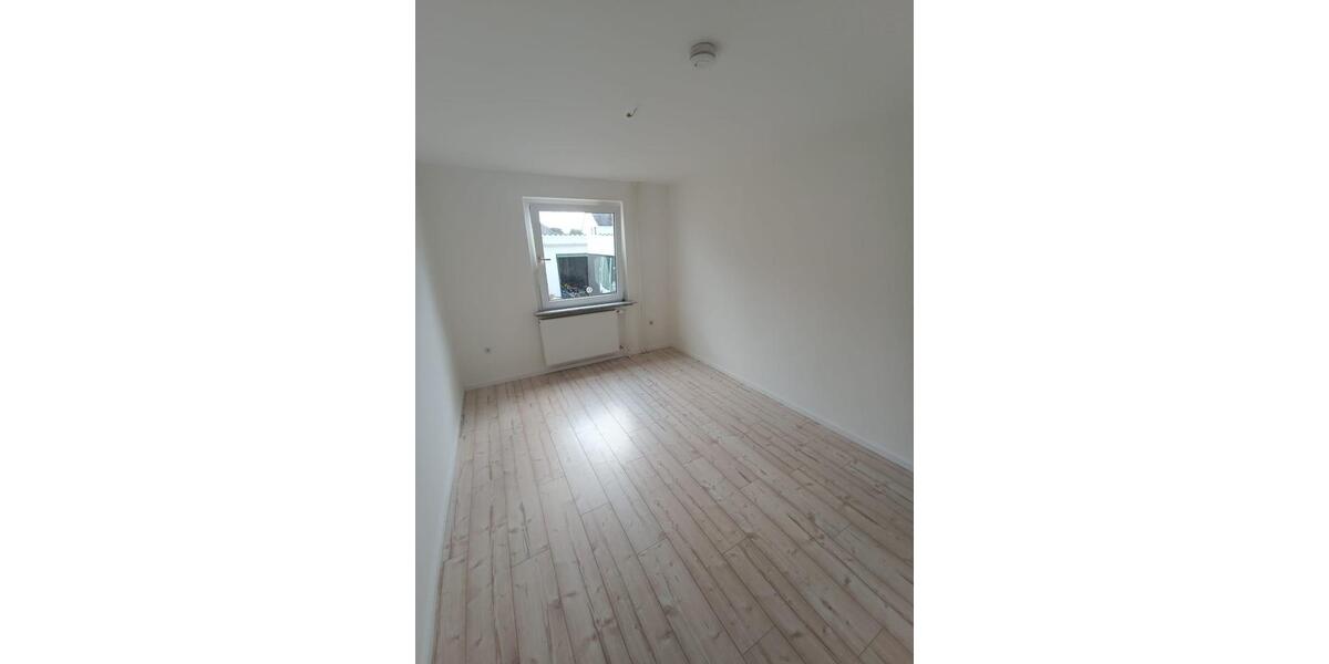 Etagenwohnung Ahnsbeck - 3 Zimmer, 83 m&sup2;, 650&euro; | Angebot:25924387